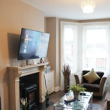 4 Bed Boutique House Lisburn Road Villa Belfast Exterior photo